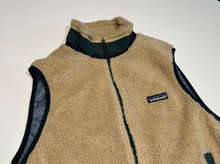 Load image into Gallery viewer, Fleece Vest (small)