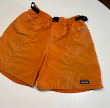 Load image into Gallery viewer, Vintage Belted Shorts (medium)