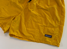 Load image into Gallery viewer, Vintage Shorts (medium)