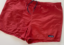 Load image into Gallery viewer, Vintage Shorts (34-36)
