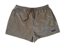 Load image into Gallery viewer, Vintage Shorts (x-large)