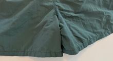 Load image into Gallery viewer, Pleated Vintage Shorts (x-large)