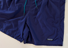 Load image into Gallery viewer, Pleated Vintage Shorts (34-36 waist)