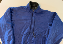 Load image into Gallery viewer, Vintage Puffer Pullover (medium)
