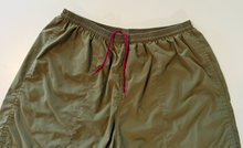 Load image into Gallery viewer, Vintage Shorts (large)