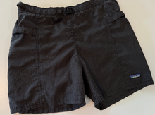Load image into Gallery viewer, Belted Vintage Shorts (medium)
