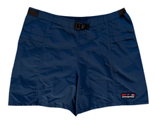 Load image into Gallery viewer, Belted Vintage Shorts (S/M)