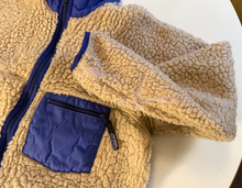 Load image into Gallery viewer, Deep Pile Vintage Fleece Jacket (large)