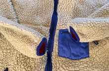 Load image into Gallery viewer, Deep Pile Vintage Fleece Jacket (large)