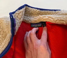 Load image into Gallery viewer, Deep Pile Vintage Fleece Jacket (large)