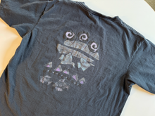 Load image into Gallery viewer, Vintage T-Shirt (large)