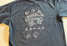 Load image into Gallery viewer, Vintage T-Shirt (large)