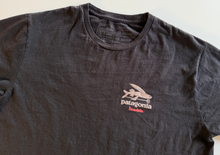 Load image into Gallery viewer, Logo T-Shirt (large)