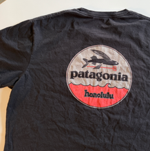 Load image into Gallery viewer, Logo T-Shirt (large)