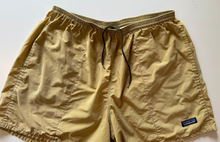 Load image into Gallery viewer, Vintage Shorts (x-large)