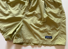 Load image into Gallery viewer, Vintage Shorts (women's medium/men's small)