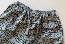 Load image into Gallery viewer, Pattern Vintage Shorts (medium)