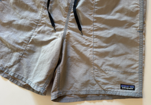 Load image into Gallery viewer, Faded Shorts (36-38)