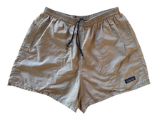 Load image into Gallery viewer, Vintage Shorts (small)
