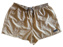 Load image into Gallery viewer, Vintage Shorts (x-large)