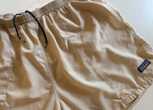 Load image into Gallery viewer, Vintage Shorts (x-large)