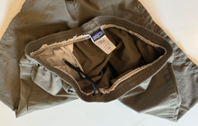 Load image into Gallery viewer, Vintage Shorts (large)