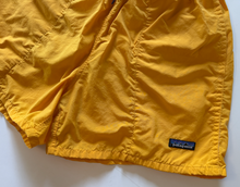 Load image into Gallery viewer, Vintage Shorts (medium)