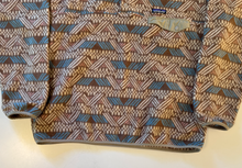 Load image into Gallery viewer, Pattern Fleece Pullover (large)