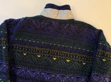 Load image into Gallery viewer, Pattern Fleece Pullover (small/kids 12)