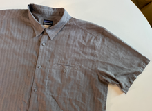 Load image into Gallery viewer, Short Sleeve Lightweight Shirt (x-large)