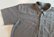 Load image into Gallery viewer, Short Sleeve Lightweight Shirt (x-large)
