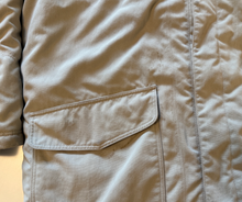 Load image into Gallery viewer, Heavy Down Filled Coat (medium)