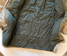Load image into Gallery viewer, Heavy Down Filled Coat (medium)