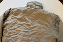 Load image into Gallery viewer, Heavy Down Filled Coat (medium)