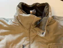 Load image into Gallery viewer, Heavy Down Filled Coat (medium)