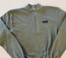 Load image into Gallery viewer, Vintage Zip up Pullover (x-small)